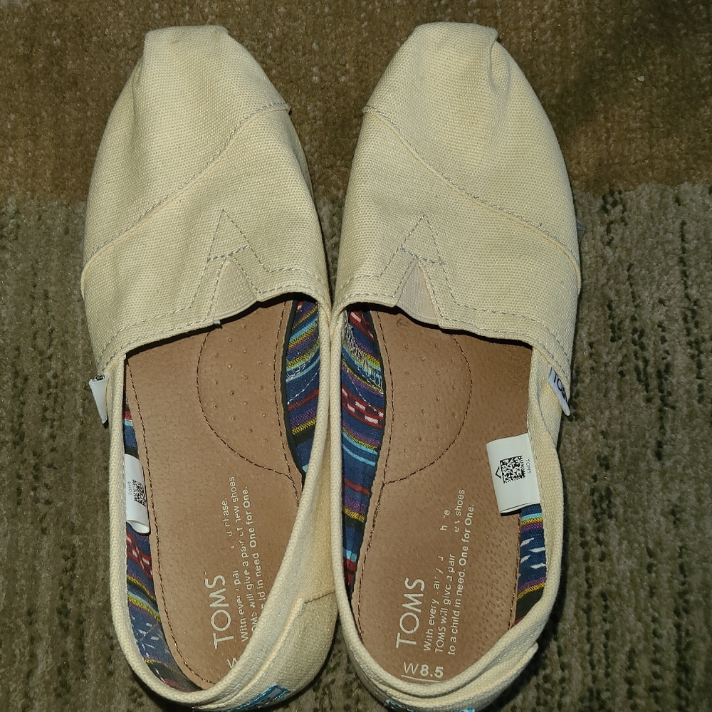 Tom's womens